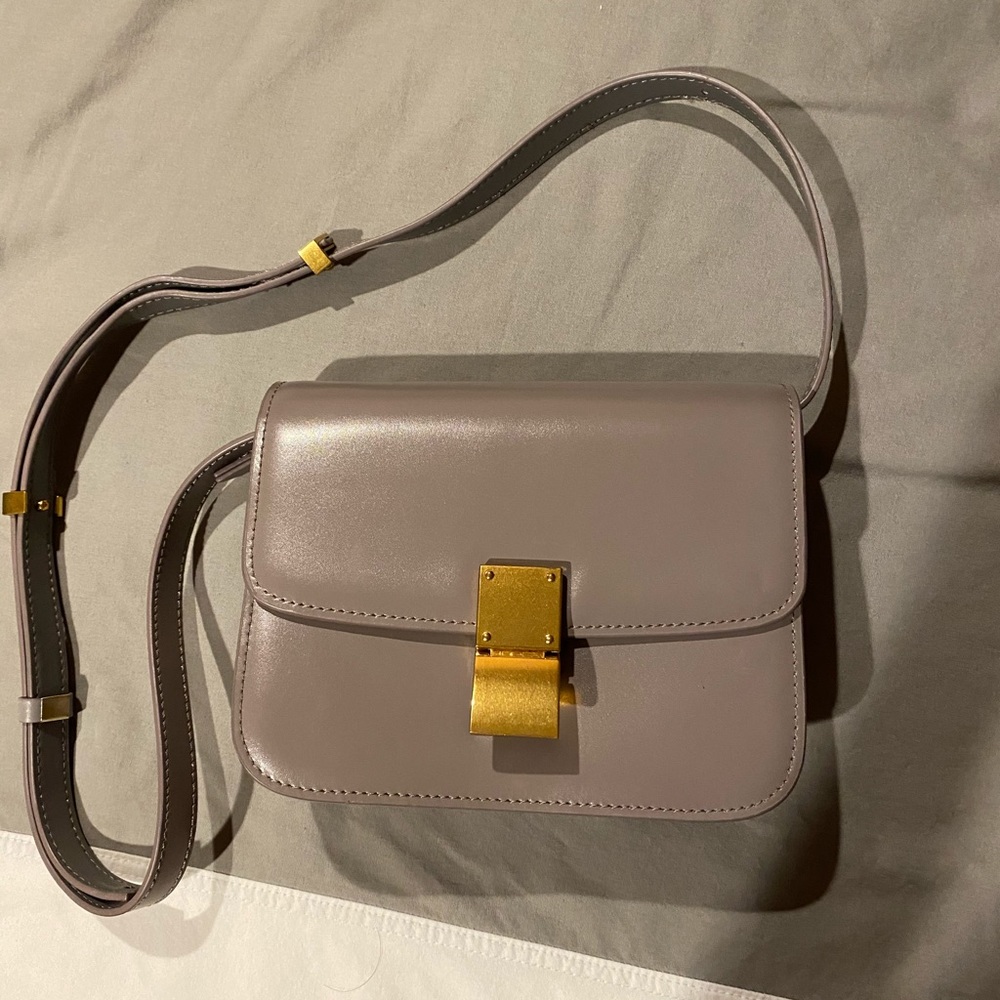 Good condition crossbody bag.